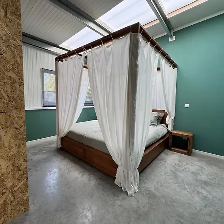 Апартаменты Private Retreat
